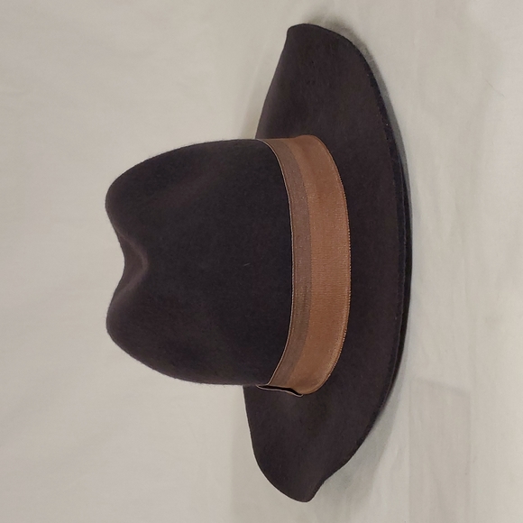 Banana Republic Accessories - Banana Republic Smoke Grey🍌 Short Brim Hat 100% Wool Fall/Winter
